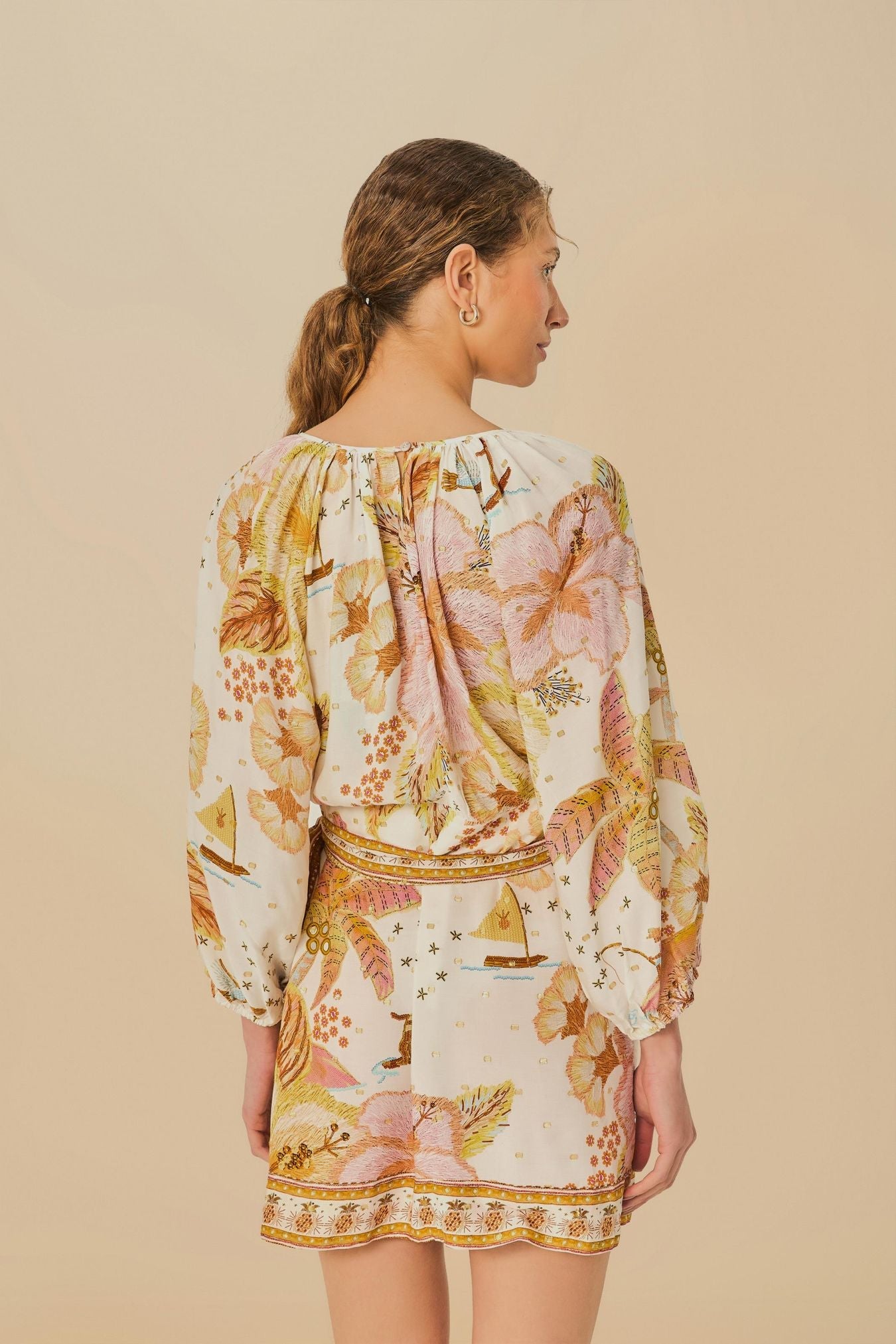 Vestido corto con estampado Ilha De Flor