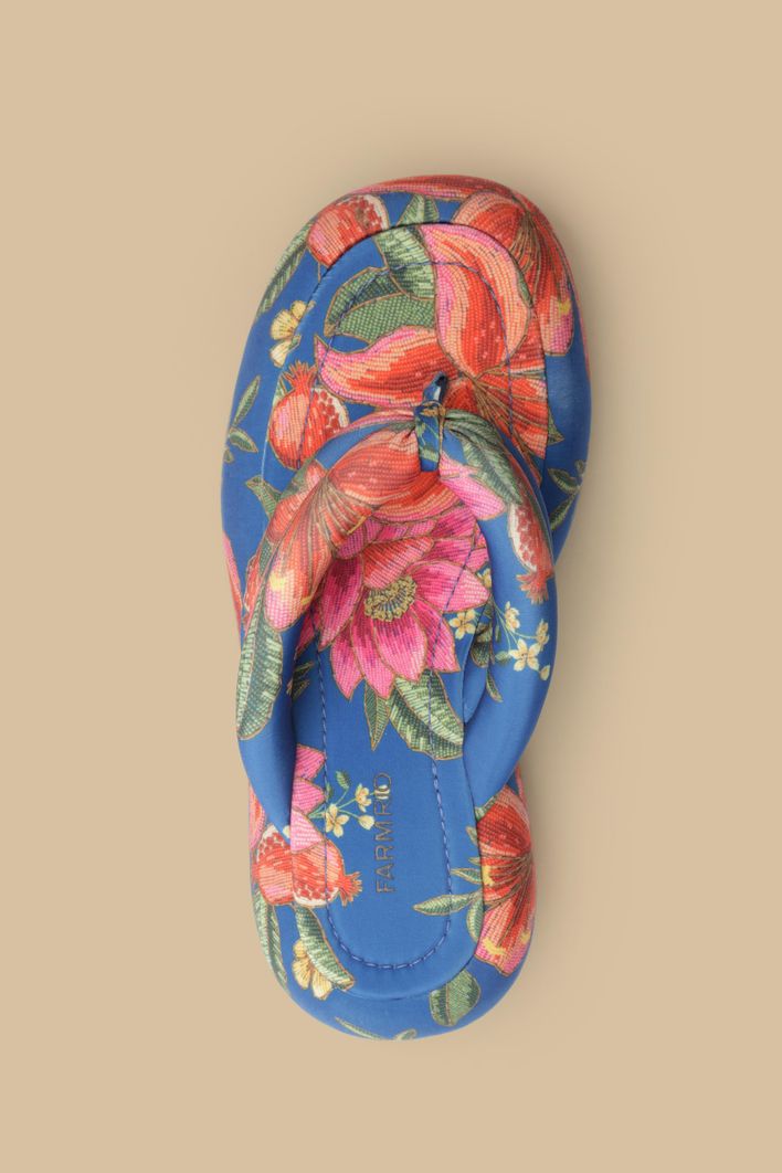 Chanclas con Plataforma Plana y Estampado Katita