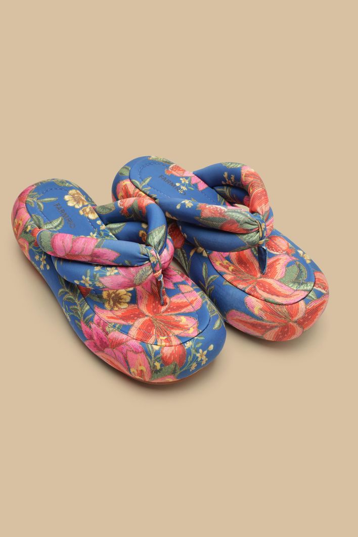 Chanclas con Plataforma Plana y Estampado Katita