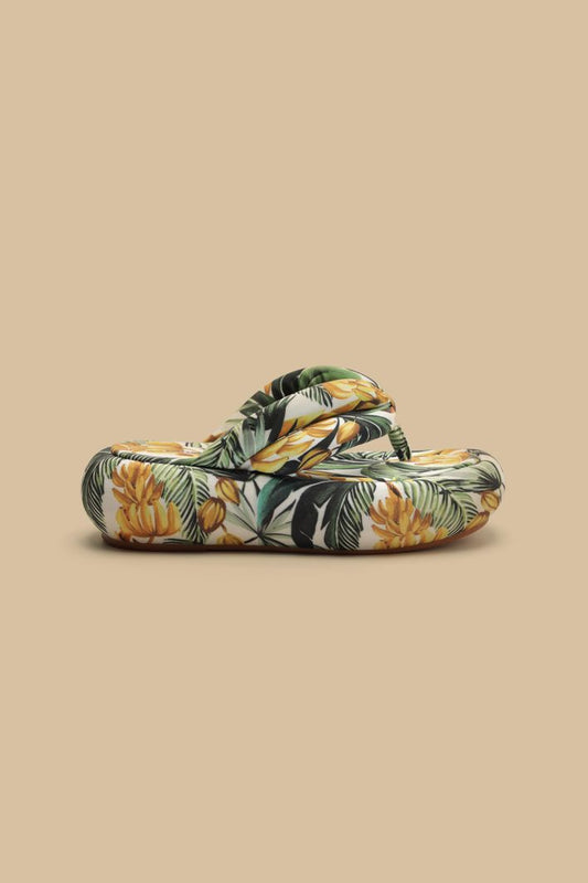 Chanclas con Plataforma Plana y Estampado Katita